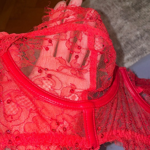 Agent Provocateur Soirée Red Adar's Lace & Swarovski Bra with matching thong - Picture 4 of 12